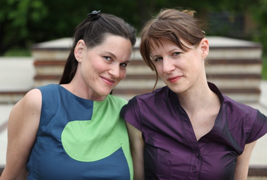 Petra und Stefanie sind das Mittelalter-Ensemble Fluensaer.